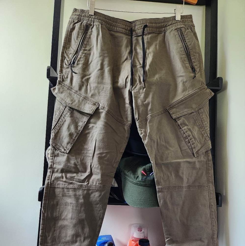 Hollister Men's Large Skinny Jogger Olive green pants